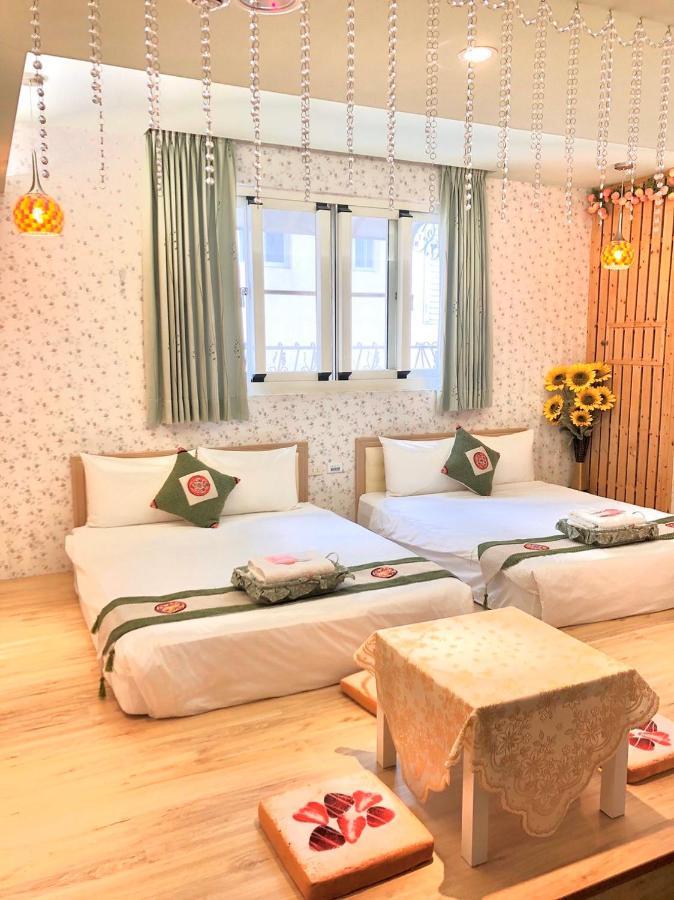 Splendid Flora B&B Хенгчун Экстерьер фото